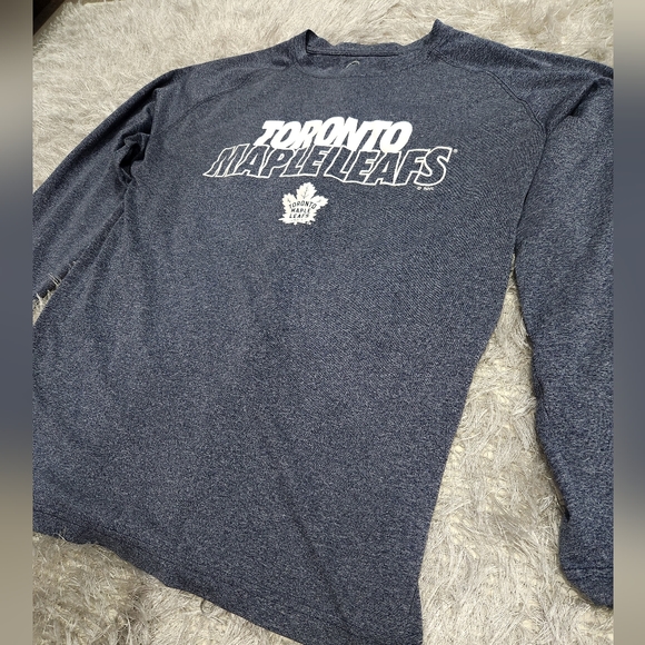 Toronto Maple Leafs long sleeve shirt - Picture 2 of 2